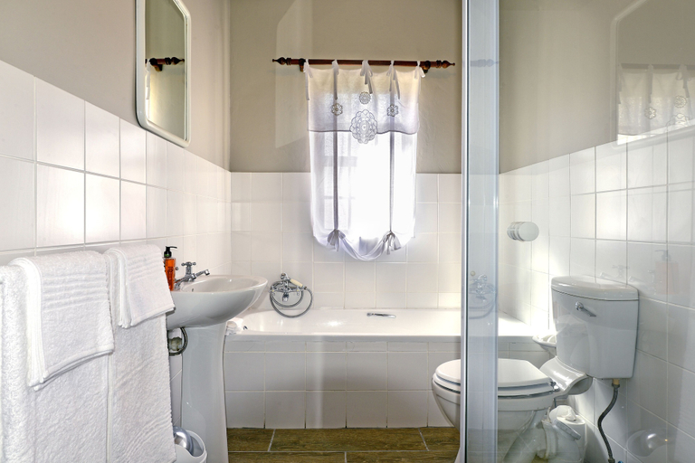 Bathroom 4, La Gratitude Guest House, Cape Winelands