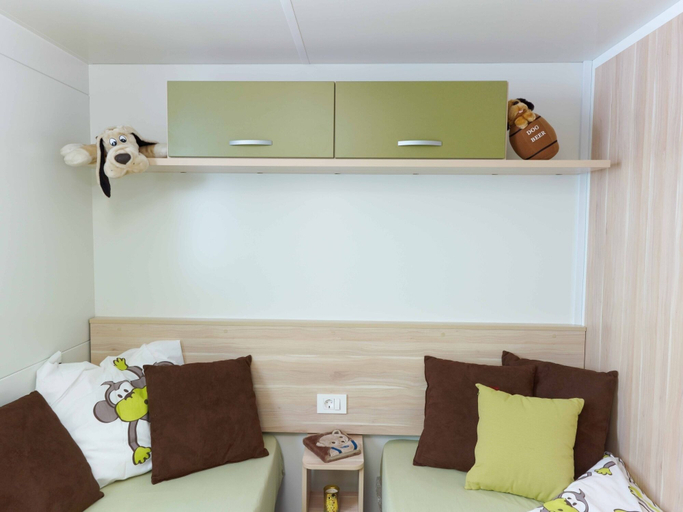 Bedroom 2, Victoria Mobilehome Camping Dole, Podgora