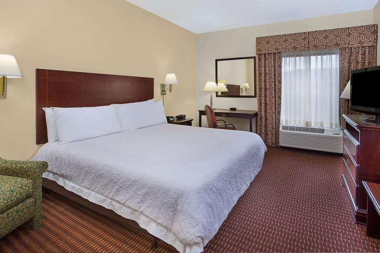 Bedroom 3, Hampton Inn Conyers, Rockdale