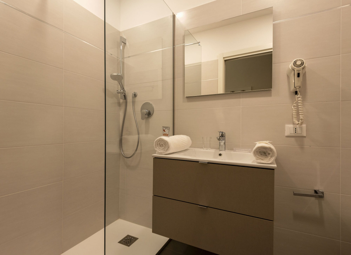 Bathroom 4, Hotel ATLAS, Rimini