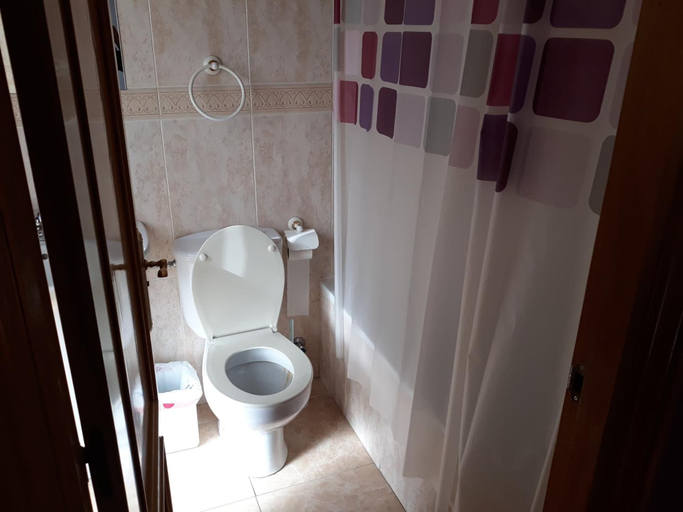 Bathroom 3, Hostal Ardoi, Navarra