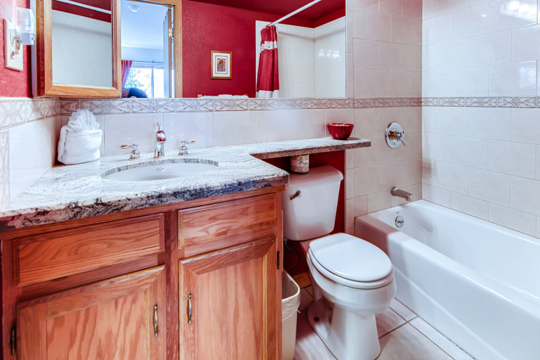 Bathroom 3, Mountainside Condominiums by CRMR, Summit