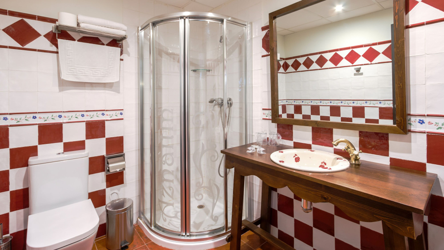 Bathroom 4, Hostal Aznaitin, Jaén