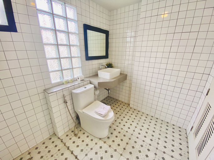 Bathroom 5, The Retreat Ao Nang Private Pool Villa, Mueang Krabi