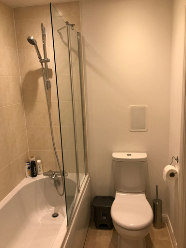 Bathroom 2, UK Apartments, Slough