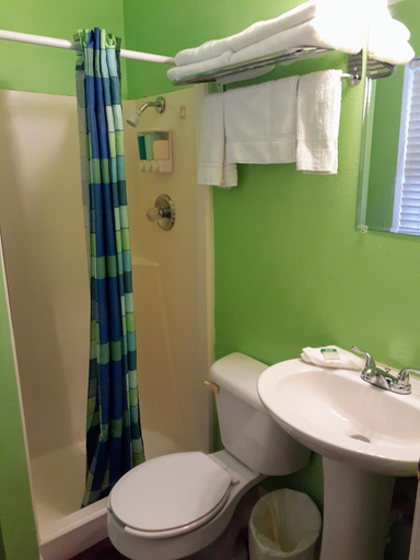 Bathroom 3, Tioga Extended Stay Hotel, Neosho
