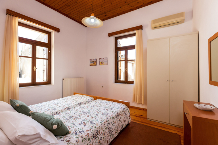 Bedroom 2, Lilys Apartments, Crete