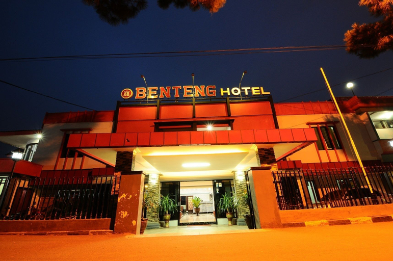 Exterior & Views 2, Benteng Hotel Bukittinggi, Bukittinggi