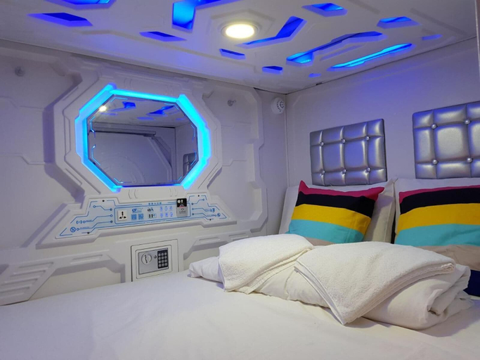 Bedroom 5, Galaxy Pods at Chinatown, Singapura