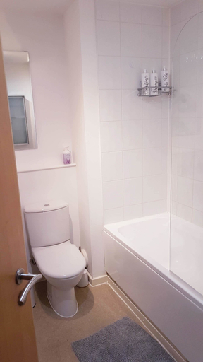 Bathroom 4, Marco Island - 2 bedroom Spacious City Centre Apartment, Nottingham