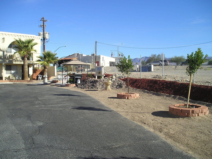 Others 5, Royal Inn, Mohave