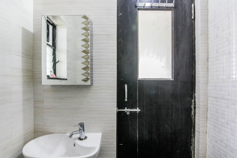Bathroom, CasaMelhor 2 Bedroom Appt Candolim CM086, North Goa