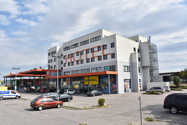 Exterior & Views 2, SLEEEP Hotel Wiener Neudorf, Mödling
