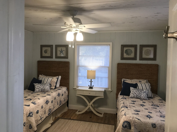 Bedroom 2, Rad's Cozy Cottage on Canal, Sarasota