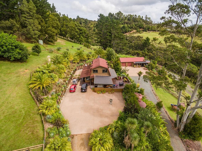 Exterior & Views, Coastal Chalet Suites, Far North
