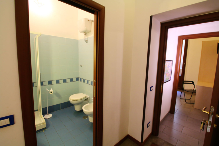 Bathroom 4, Trasteverooms La Bernardon, Rome