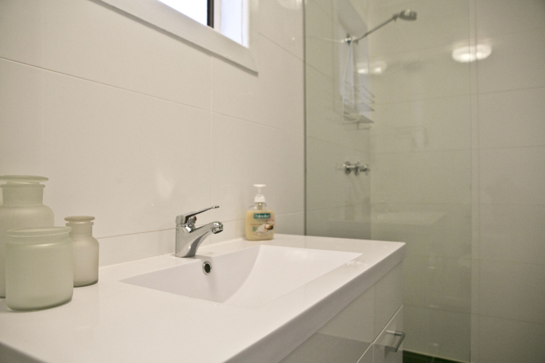Bathroom 4, Breakaway Views, Coober Pedy