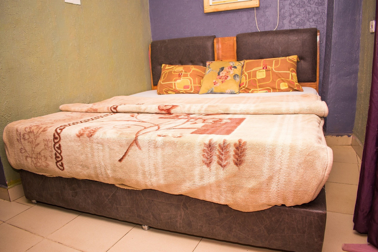 Bedroom 2, Goldlux Hotel, Agege