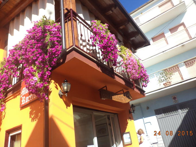 Exterior & Views, Montagne Rocciose, Cosenza