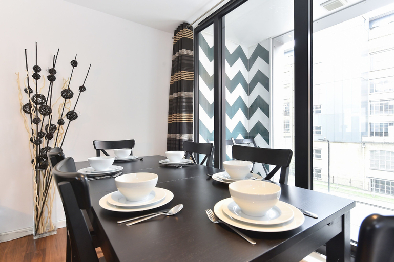 Food & Drinks, Chancery Lane City Apartments, London