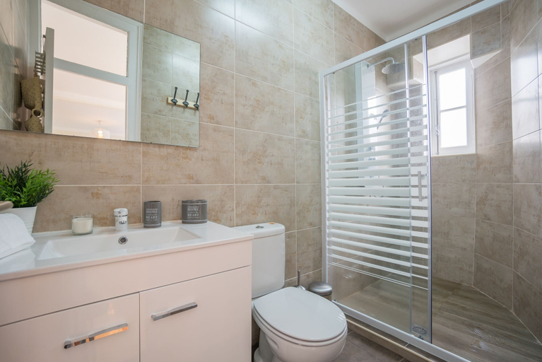 Bathroom 3, Terreirinho Apartment, Lisbon