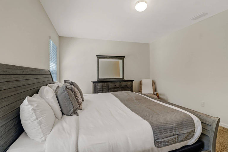 Bedroom 3, 4831 SW 18th Ave, Lee