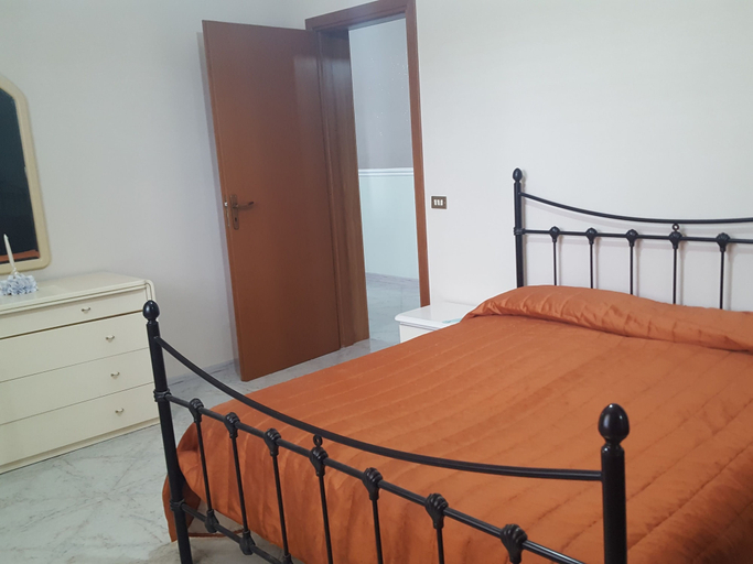 Bedroom 2, Villa Valeria, Trapani