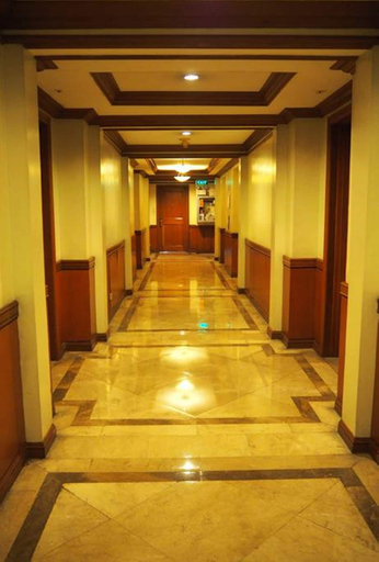 Others 3, Suites de Marina Manila, Manila City