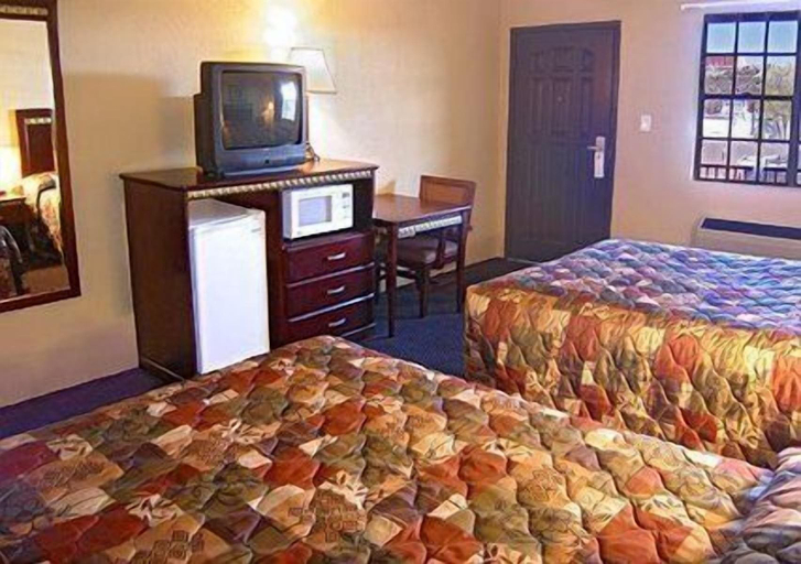 Bedroom 3, Rodeway Inn Prescott, Yavapai