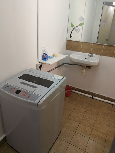 Bathroom 5, G Traveler Accommodation - Hostel, Petaling Jaya