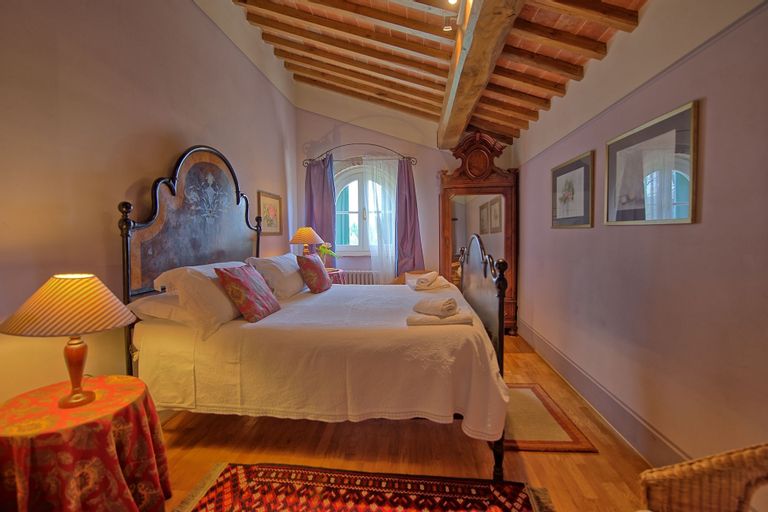 Bedroom 3, Villa Fontine, Pisa