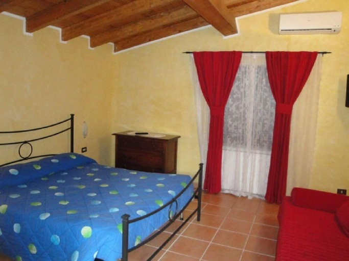Bedroom 4, Agriturismo la Valle di Ceri, Rome