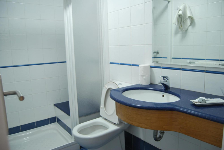 Bathroom 5, Hotel Restaurante Elisardo, A Coruña