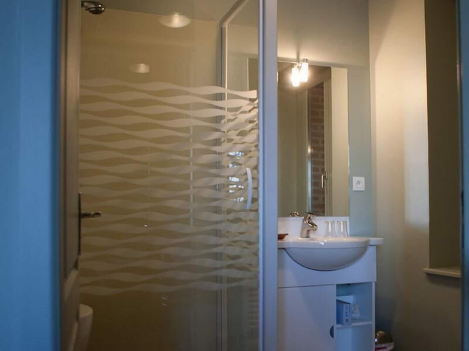 Bathroom 5, Le Relais du Passe-Heures, Haute-Saône