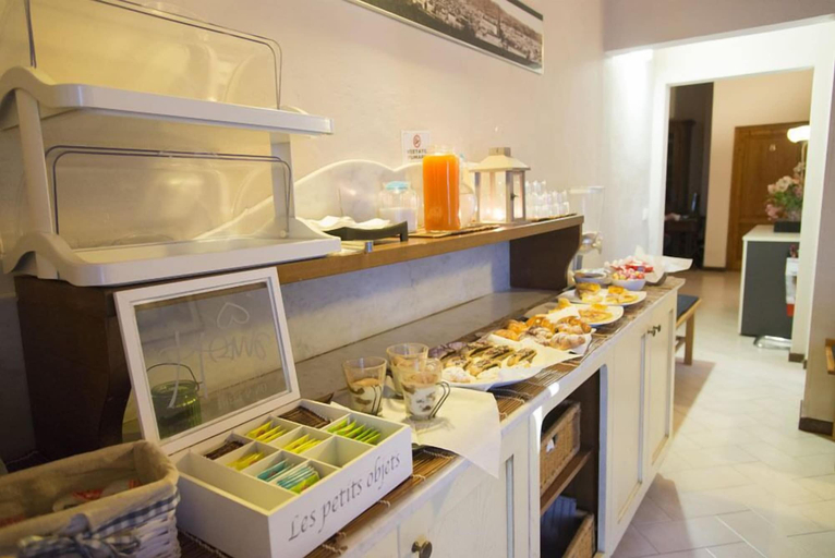Food & Drinks 5, Florence Decamerone B&B, Florence