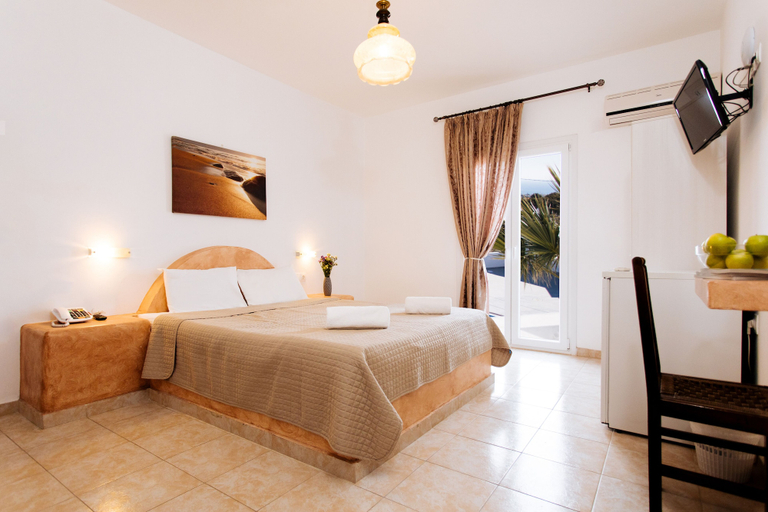 Bedroom 3, Nikos Hotel, South Aegean
