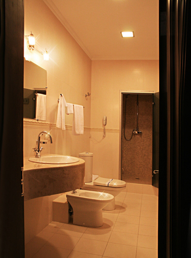 Bathroom 3, Uliss Hotel, Ovidiopol's'kyi