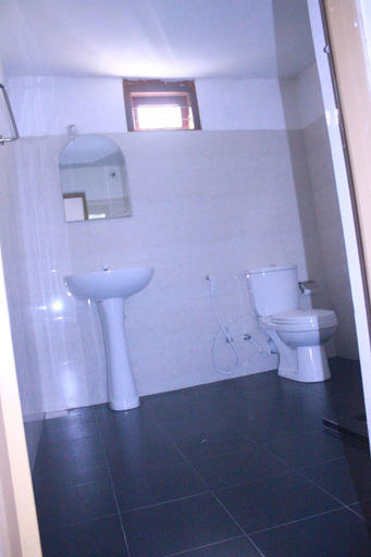 Bathroom, Abawaththa Guest House, Palugaswewa