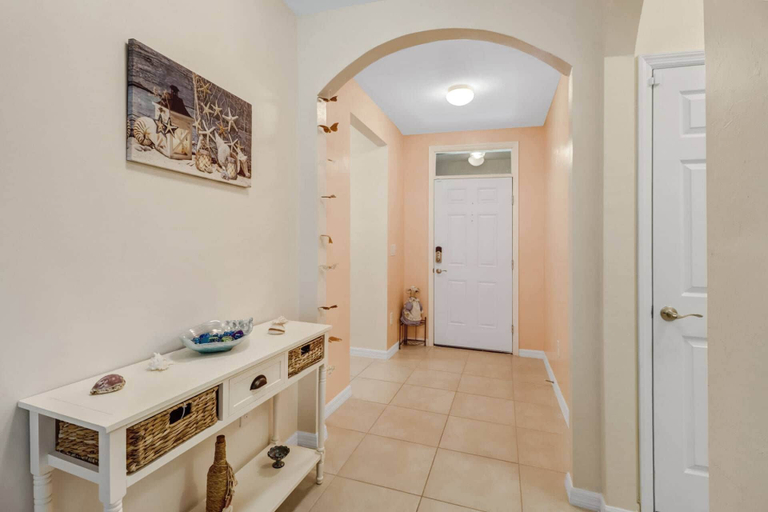 Bathroom 4, 4831 SW 18th Ave, Lee