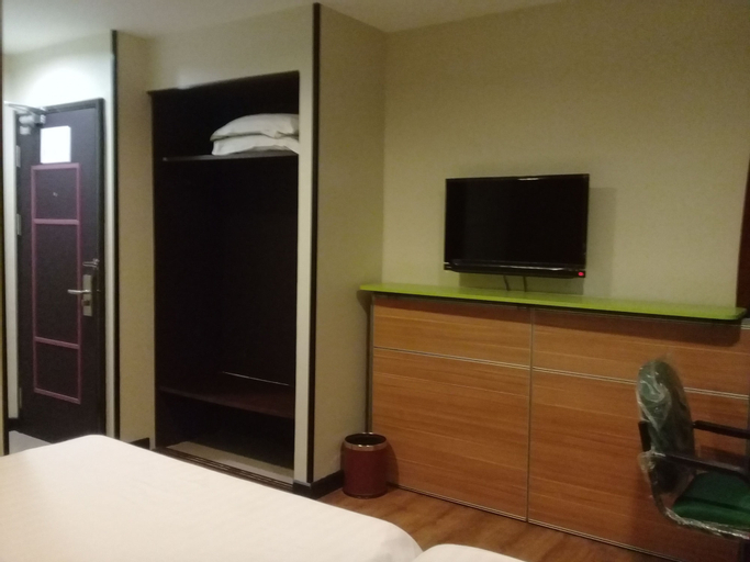 Bedroom 18
