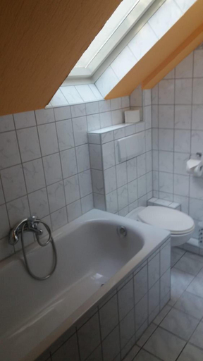 Bathroom 3, Hotel Landhaus Sechting, Duisburg