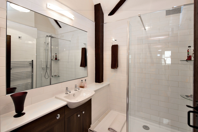 Bathroom 3, River Nene Cottages, Peterborough