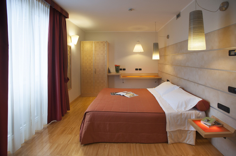 Bedroom 12