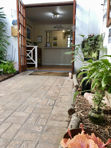 Exterior & Views 2, Pelican Lodge, Eden
