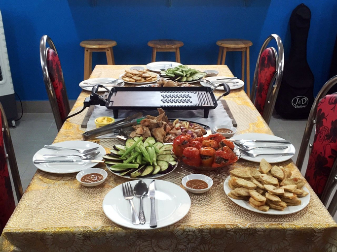 Food & Drinks 5, Ba Dat Homestay Q6, District 6