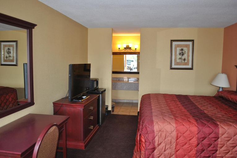 Bedroom 3, Executive Inn, Waller