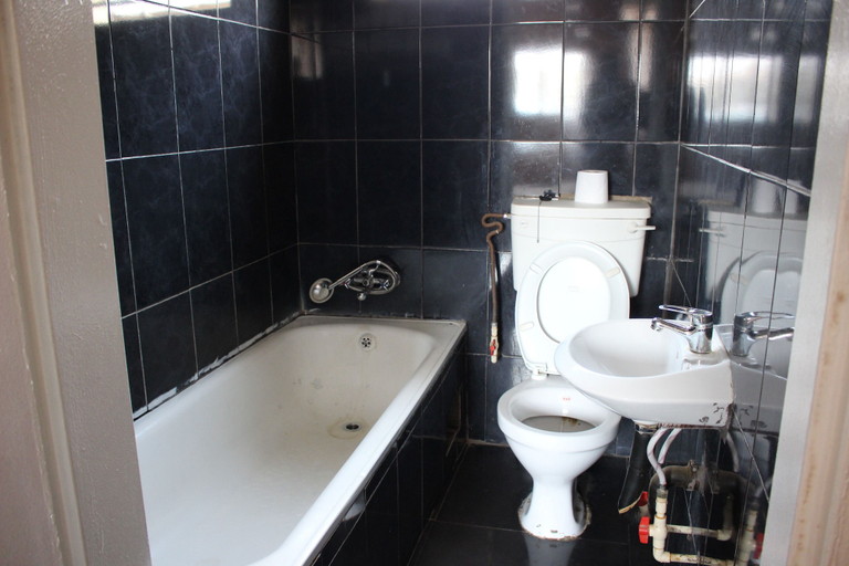 Bathroom 3, Libala South Executive Lodge, Lusaka