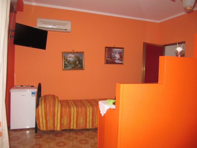 Bedroom 3, Montagne Rocciose, Cosenza
