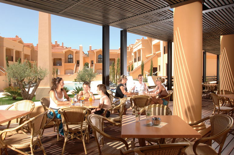 Food & Drinks, Baia da Luz, Lagos