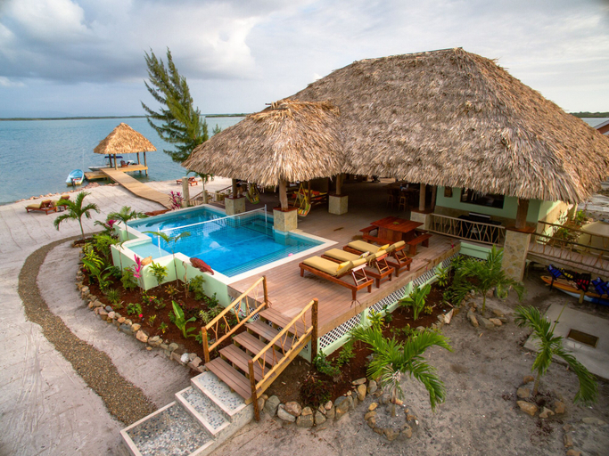 Sport & Beauty 5, Little Harvest Caye- Private Island